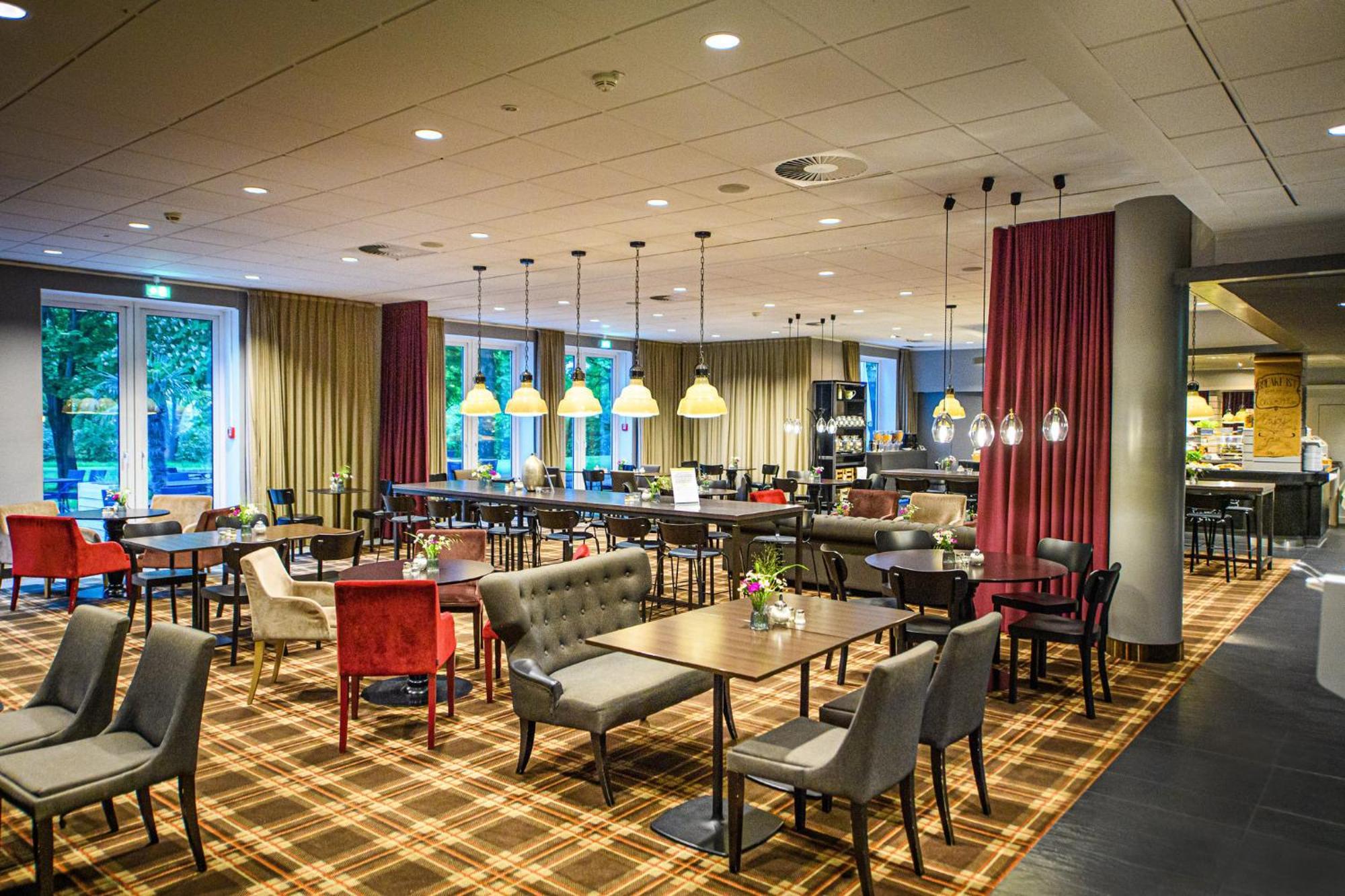 Hotel Lübeck, An Ihg 4*